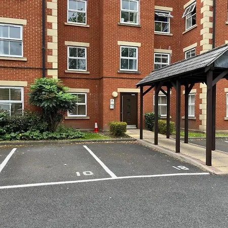 Spacious Near Centre And Nec Apartment